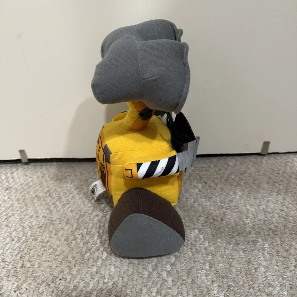 WALL-E Robot 12